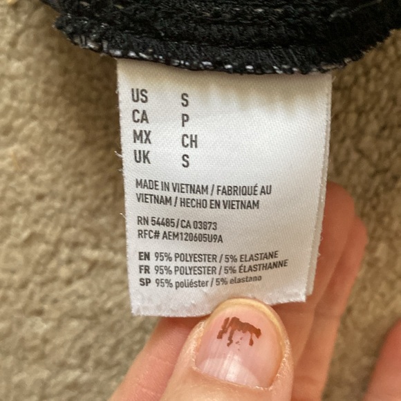 American Eagle Swim Trunks - Picture 4 of 8